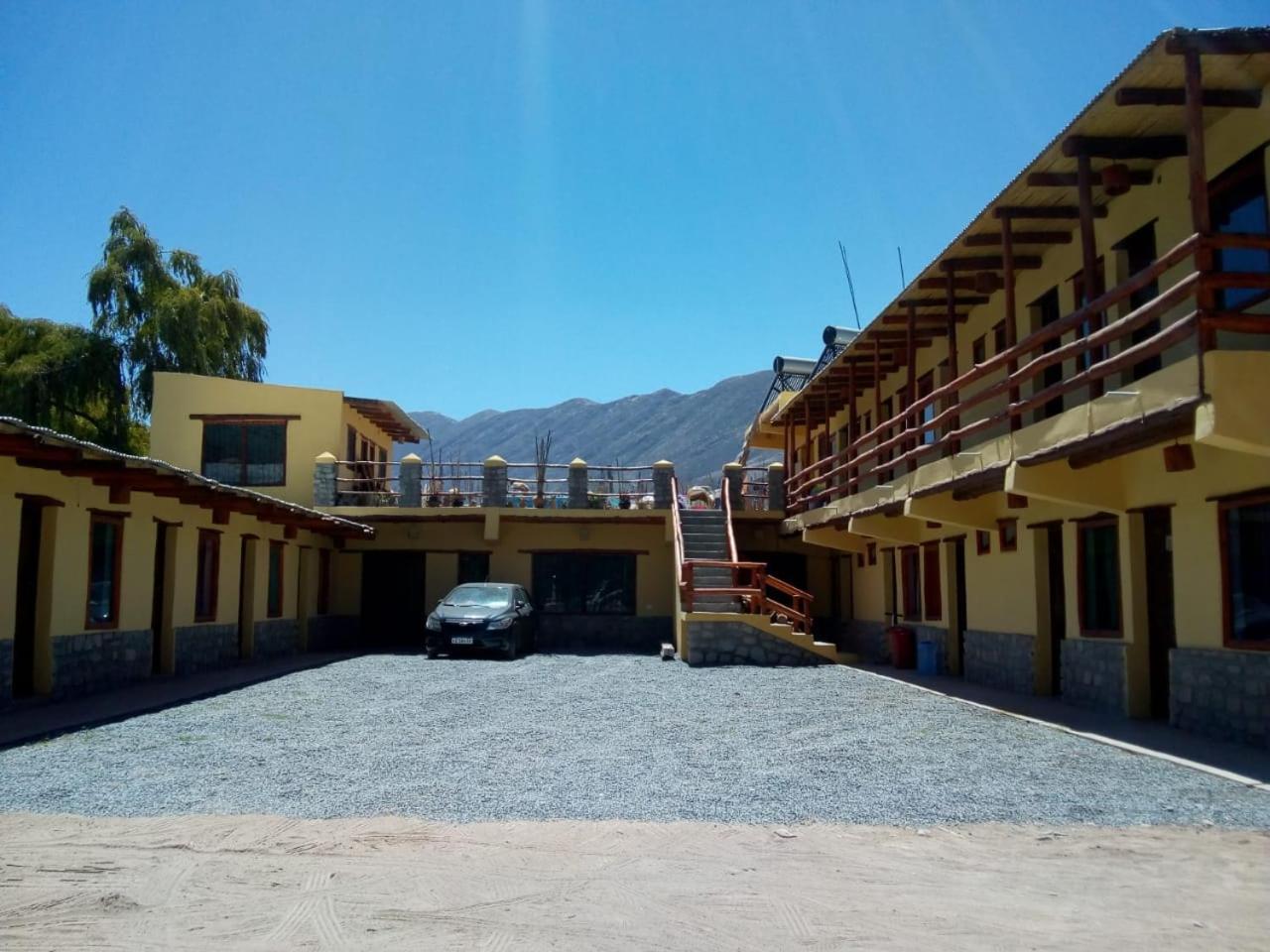 Tilcara Rustica Hostel ภายนอก รูปภาพ